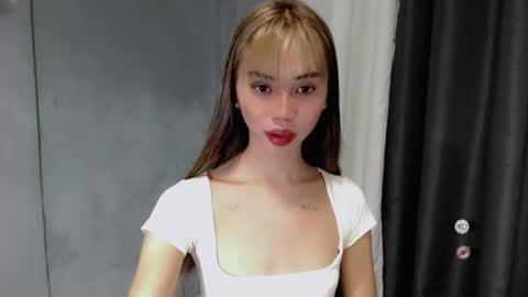 Snapshot of kimberly_tart chatting on 12/15/24, 12:51 Kimberly online show from 12/15/24, 12:51