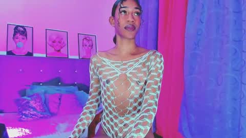 Your Queen KIM online show from 01/06/25, 04:44