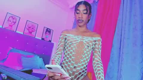 Your Queen KIM online show from 01/30/25, 01:55