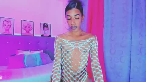 Your Queen KIM online show from 02/18/25, 08:47