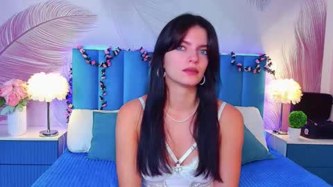 Snapshot of kimberlyy77 chatting on 10/04/25, 06:22 Kim online show from 10/04/25, 06:22