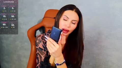 Snapshot of kimdavisbaby chatting on 10/06/25, 04:21 KIm online show from 10/06/25, 04:21