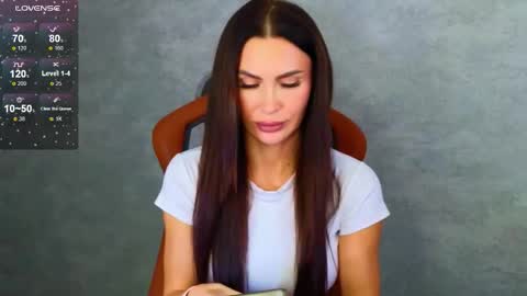 Snapshot of kimdavisbaby chatting on 10/16/25, 04:24 KIm online show from 10/16/25, 04:24