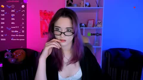 kimi_glow online show from 09/20/25, 07:04