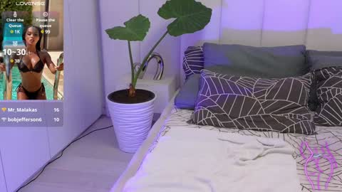 Kim online show from 12/10/24, 08:19