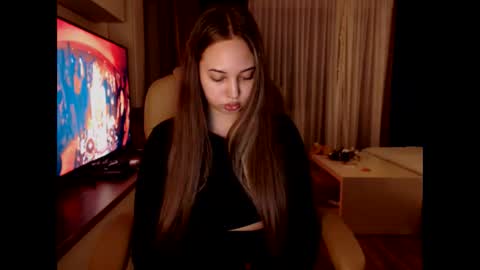 Snapshot of kimlee4 chatting on 01/07/25, 04:27 Kim Lee online show from 01/07/25, 04:27