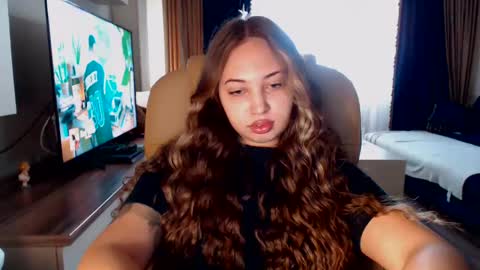 Snapshot of kimlee4 chatting on 01/08/25, 12:37 Kim Lee online show from 01/08/25, 12:37
