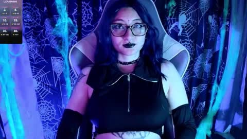 Snapshot of kimlennox_ chatting on 10/30/25, 01:34 online show from 10/30/25, 01:34