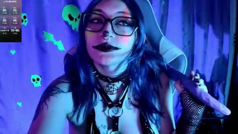 Snapshot of kimlennox_ chatting on 11/27/25, 02:19 online show from 11/27/25, 02:19