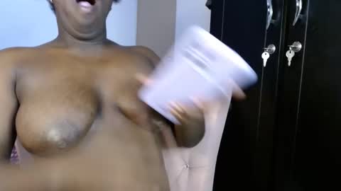 kimmy94192 online show from 12/06/24, 07:10