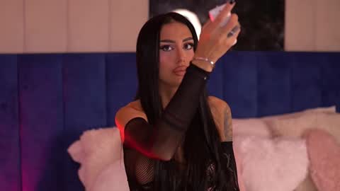 Kim online show from 10/12/25, 02:49