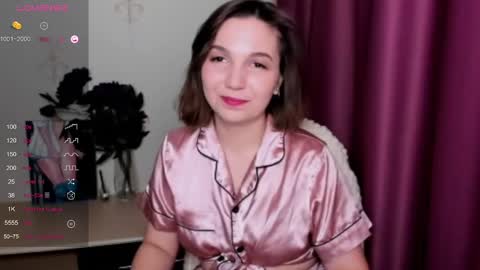Snapshot of kindhazelhere_ chatting on 02/14/25, 12:36 Hazel online show from 02/14/25, 12:36