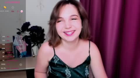 Snapshot of kindhazelhere_ chatting on 02/18/25, 06:59 Hazel online show from 02/18/25, 06:59