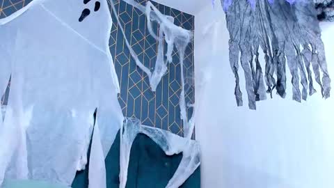 Snapshot of king_falconer chatting on 10/23/25, 03:39 Angel Falconer online show from 10/23/25, 03:39