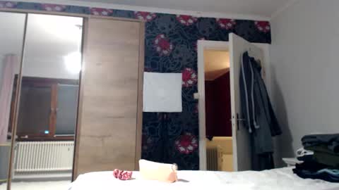 sexysexyhotwetpinkredpussy online show from 11/21/25, 04:49