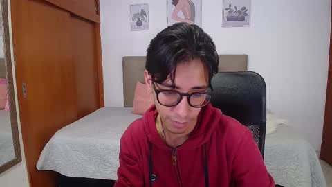 kingdanny_8 online show from 11/30/25, 05:00