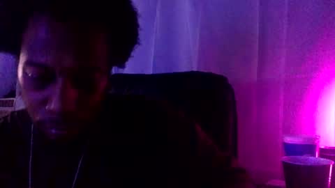 Snapshot of kinglibra420 chatting on 12/08/24, 01:13 loyal fuck online show from 12/08/24, 01:13