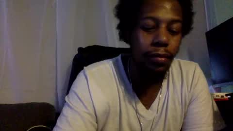 Snapshot of kinglibra420 chatting on 12/09/24, 12:23 loyal fuck online show from 12/09/24, 12:23