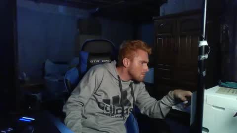 Master  King Tommy online show from 10/19/25, 01:39