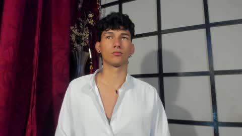 Snapshot of kingparker1 chatting on 12/04/24, 04:32 A L E X online show from 12/04/24, 04:32