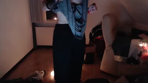 Snapshot of kinkeysole chatting on 01/31/25, 12:17 kinkeysole online show from 01/31/25, 12:17
