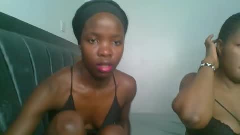 kinky_aria online show from 10/10/25, 05:23