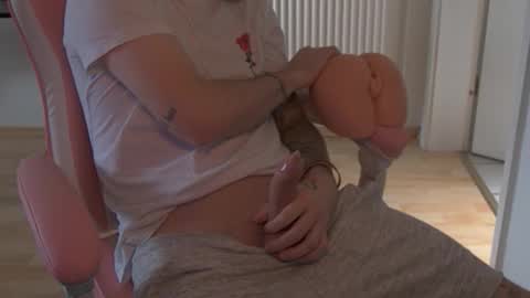 Felix online show from 10/21/25, 11:11