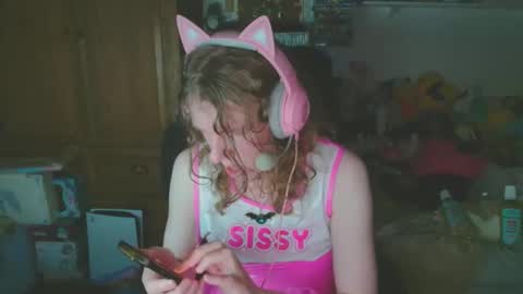 Snapshot of kinky_miku chatting on 11/21/25, 01:26 kinky_miku online show from 11/21/25, 01:26