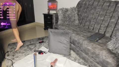 Snapshot of kinky_polar chatting on 12/03/24, 01:52 Polar online show from 12/03/24, 01:52