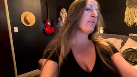 Snapshot of kinkyblinders chatting on 10/20/25, 07:36 Kinkyblinders online show from 10/20/25, 07:36