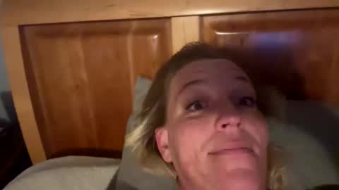 Snapshot of kinkycouple6688 chatting on 11/21/25, 03:27 kinkycouple6688 online show from 11/21/25, 03:27