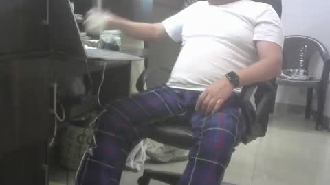 Snapshot of kinkyguy7979 chatting on 02/23/25, 03:29 kinkyguy7979 online show from 02/23/25, 03:29