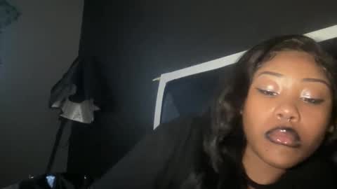 Snapshot of kinkykittee chatting on 01/24/25, 09:26 Bunniii online show from 01/24/25, 09:26