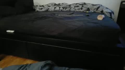 Snapshot of kinkysubmtl chatting on 11/08/25, 08:03 kinkysubmtl online show from 11/08/25, 08:03