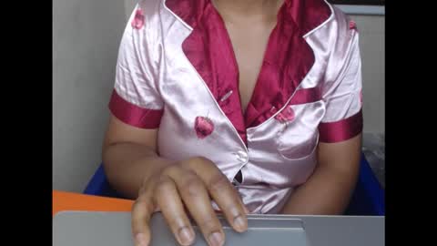 Snapshot of kinkyxxjuice chatting on 09/12/25, 07:08 kinkyxxjuice online show from 09/12/25, 07:08