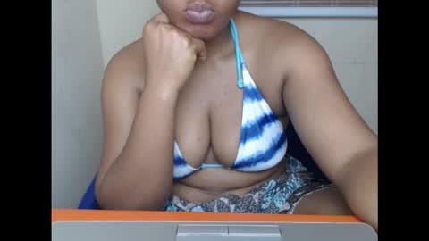 Snapshot of kinkyxxjuice chatting on 09/20/25, 08:48 kinkyxxjuice online show from 09/20/25, 08:48