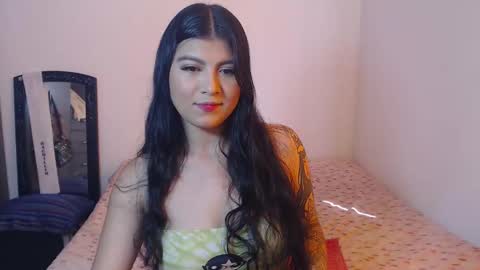 Snapshot of kinkyzoe11 chatting on 10/25/25, 08:03 Zoe online show from 10/25/25, 08:03