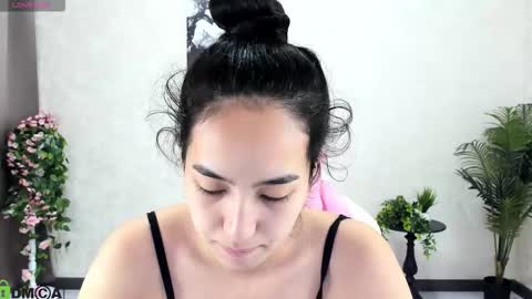 Aura online show from 10/22/25, 02:56