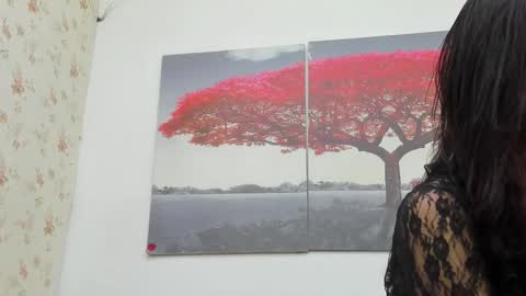 kira online show from 02/21/25, 12:06