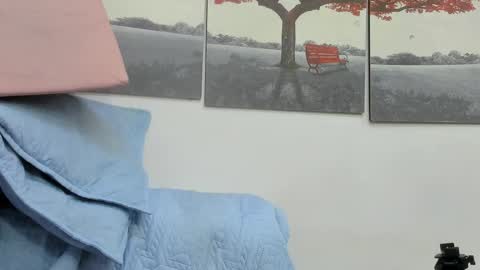 kira online show from 03/10/25, 11:53