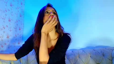 kira online show from 10/07/25, 11:51