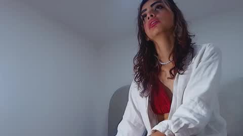 kira online show from 11/15/25, 11:51