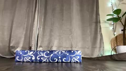 kira_mask online show from 10/14/25, 07:36