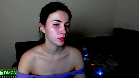 Snapshot of kira_moon_1 chatting on 12/13/24, 10:55 Kira online show from 12/13/24, 10:55