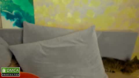 Kira  online show from 11/05/25, 10:54