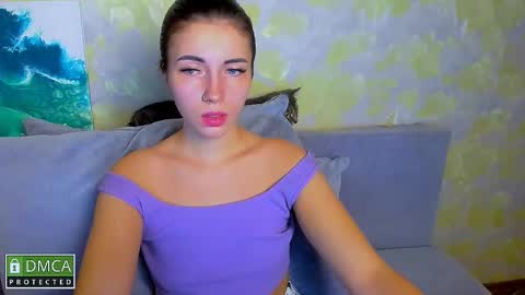 Kira  online show from 12/04/25, 07:00