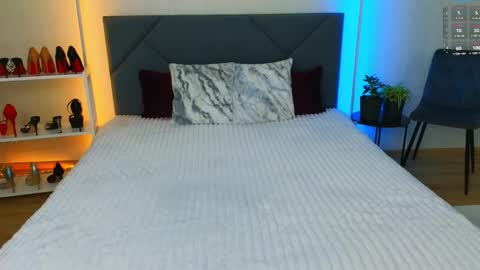 Kira online show from 03/06/25, 07:03