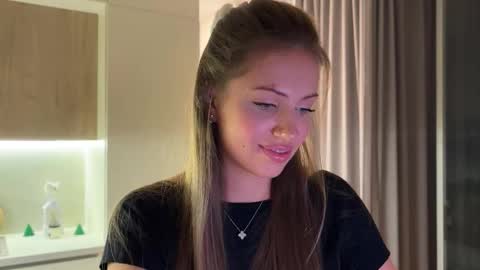 Kira online show from 11/14/25, 04:28