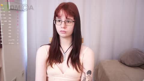 Kira online show from 09/26/25, 04:16