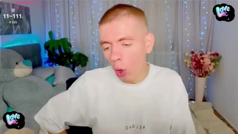    online show from 10/12/25, 08:46